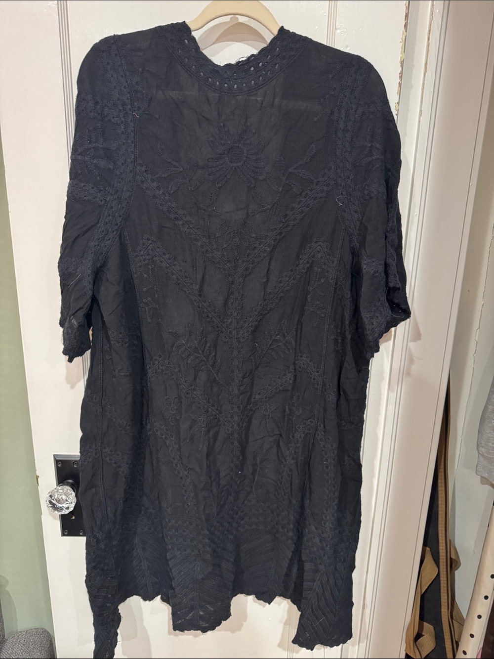 Woven Heart Black Lace Open-Front Kimono - Picture 2 of 3
